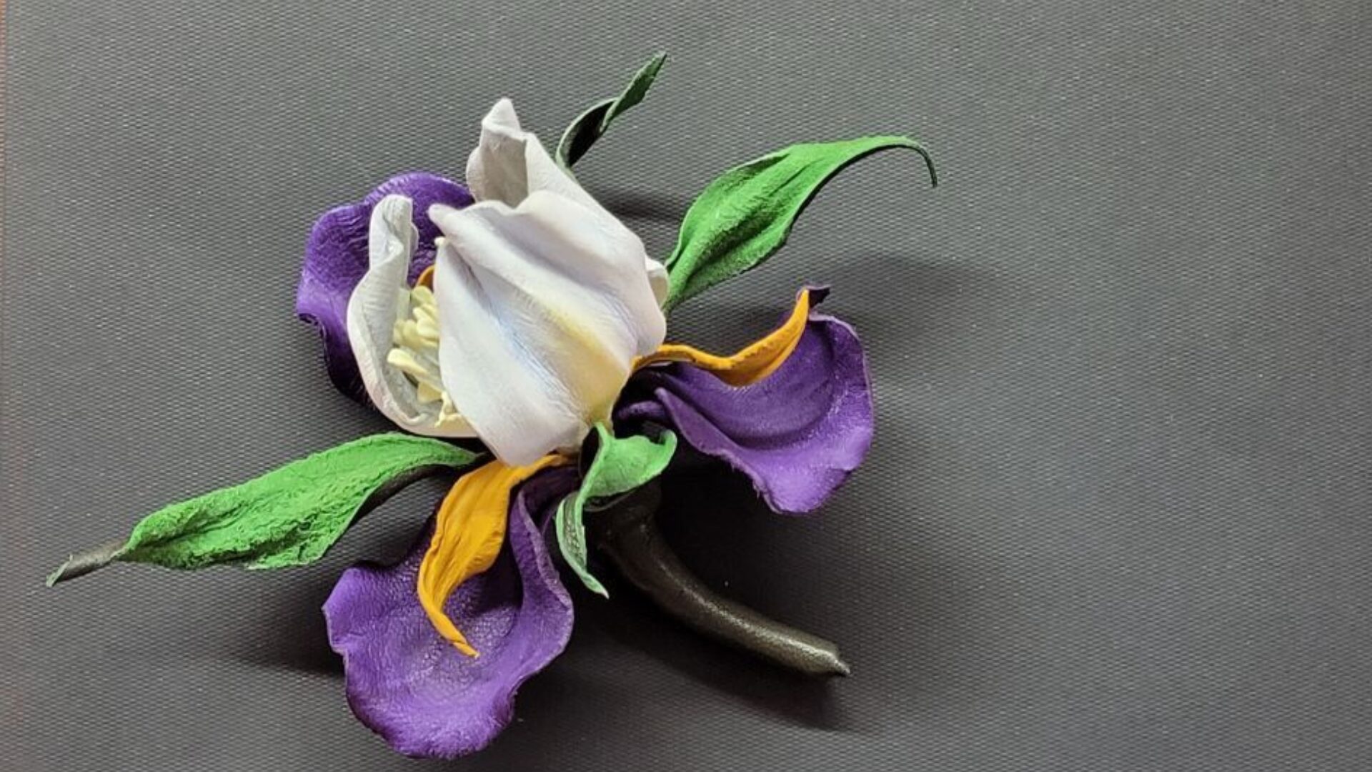 Ирис из кожи от Ульяны Чавдарь - клуб SilkFlora