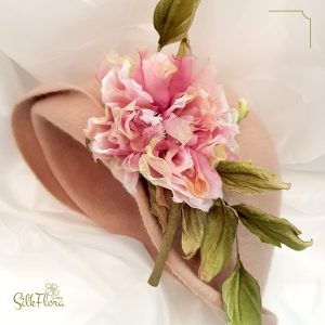 головной убор со староанглийской розой от ученицы школы SilkFlora картинка