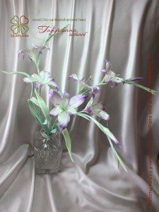 Цветок из шелка Гладиолус