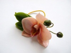 цветок орхидеи на резинке для волос