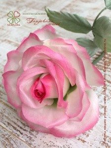 Цветок из шелка Роза Анабель